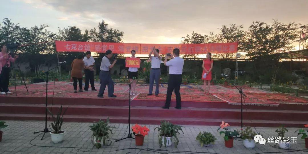 她是《好声音》最惨冠军,长相不出彩,成名仅一个月就无人问津!